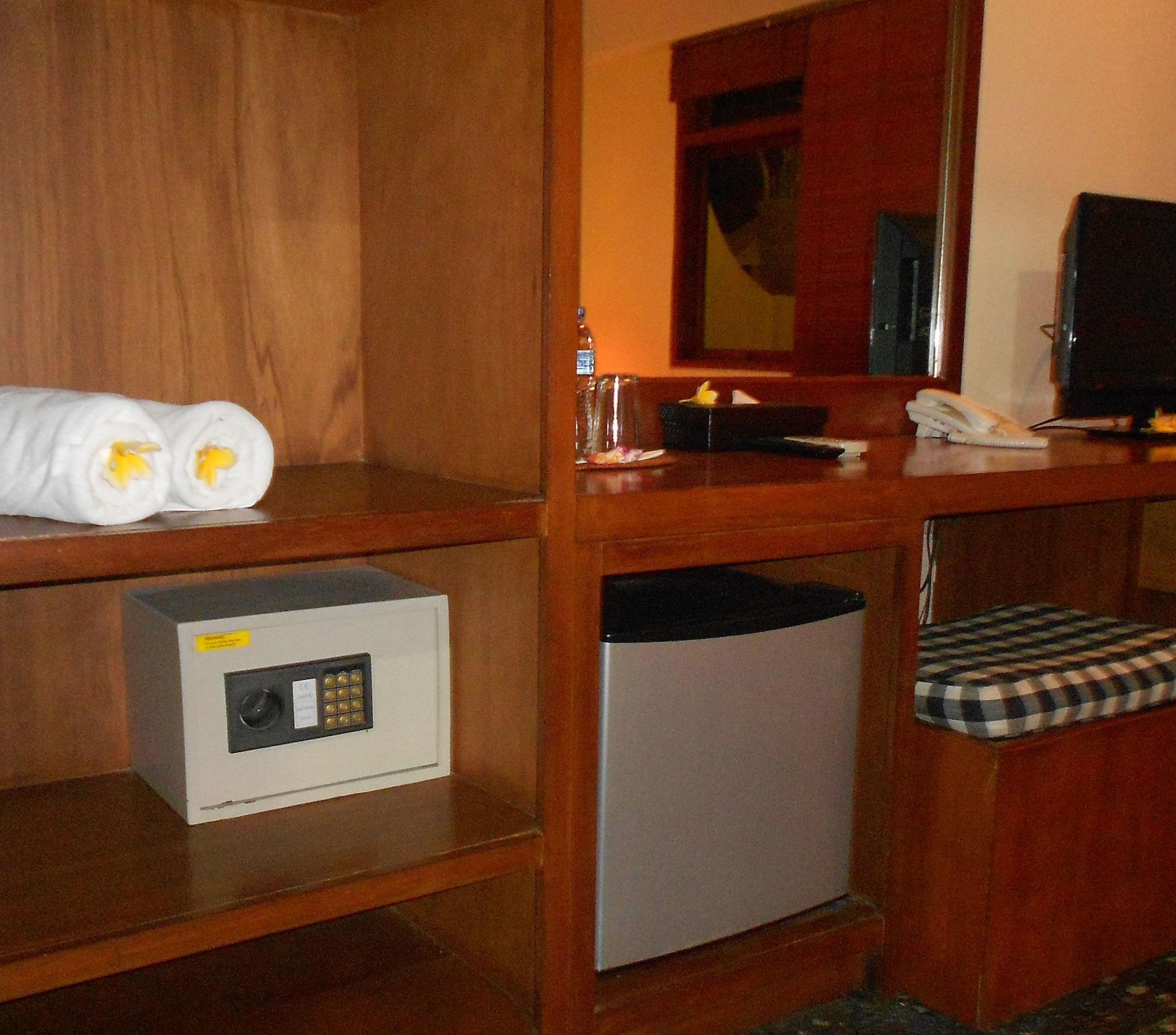 Legian Capital O 93809 Wida Hotel מראה חיצוני תמונה