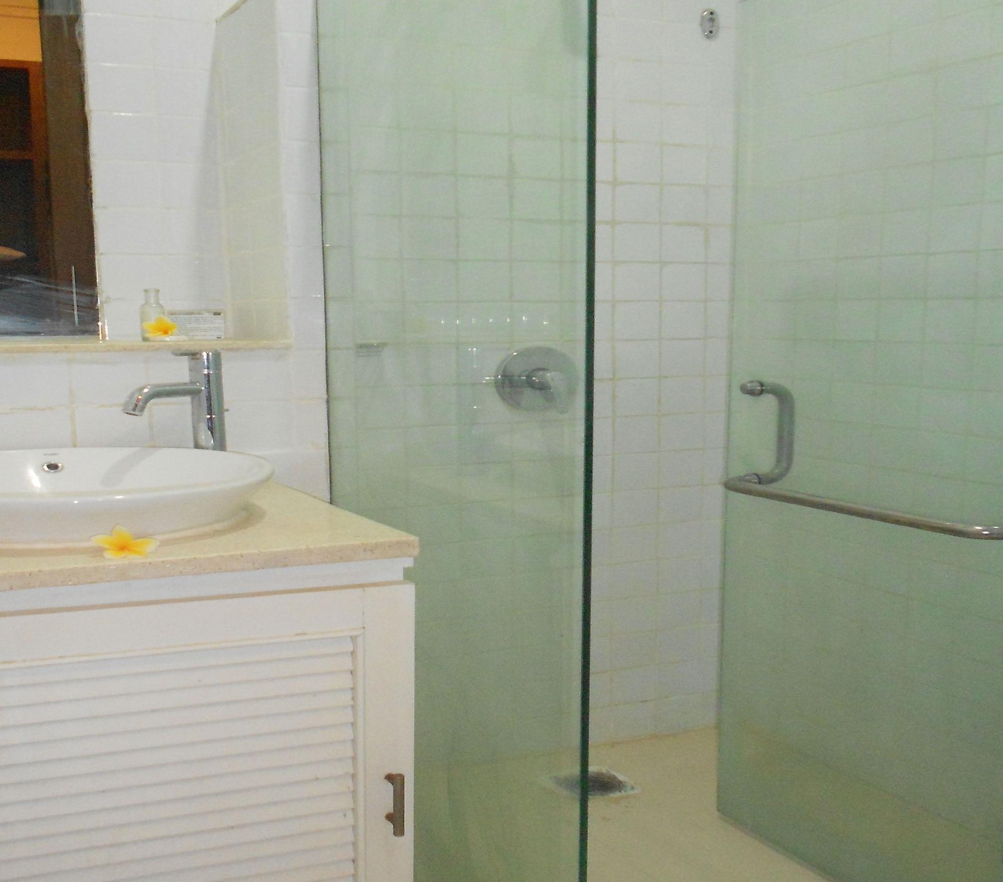 Legian Capital O 93809 Wida Hotel מראה חיצוני תמונה