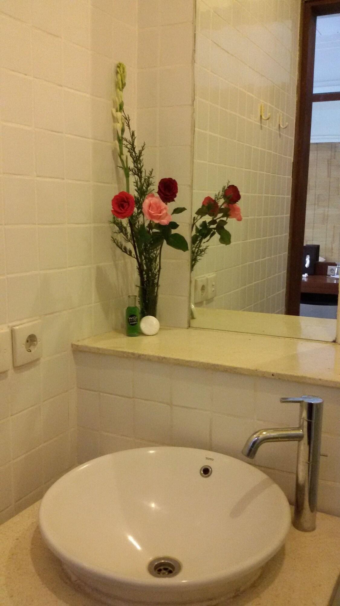 Legian Capital O 93809 Wida Hotel מראה חיצוני תמונה