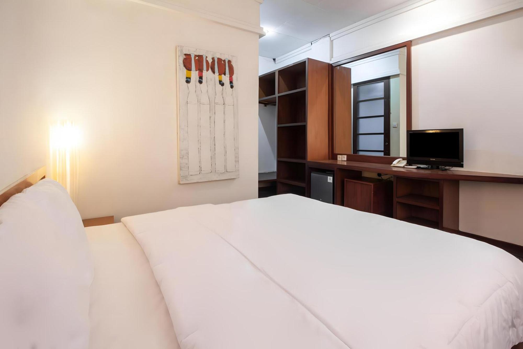 Legian Capital O 93809 Wida Hotel מראה חיצוני תמונה