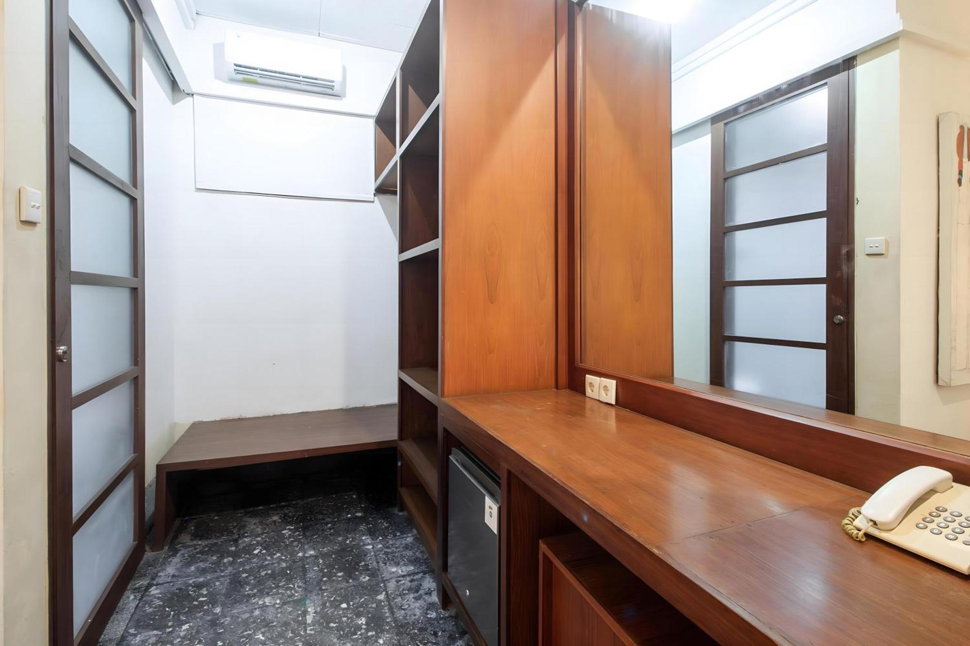 Legian Capital O 93809 Wida Hotel מראה חיצוני תמונה