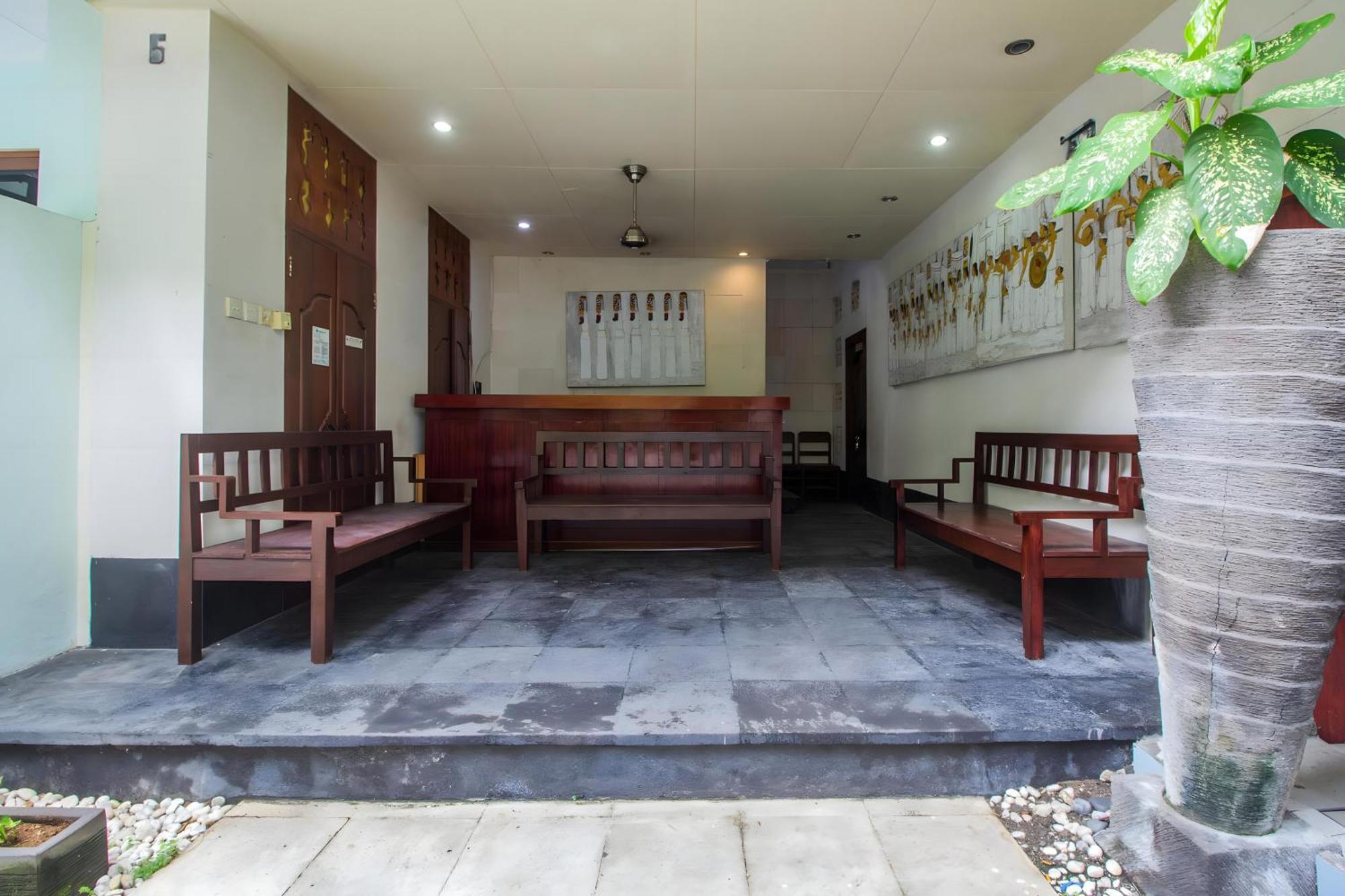 Legian Capital O 93809 Wida Hotel מראה חיצוני תמונה