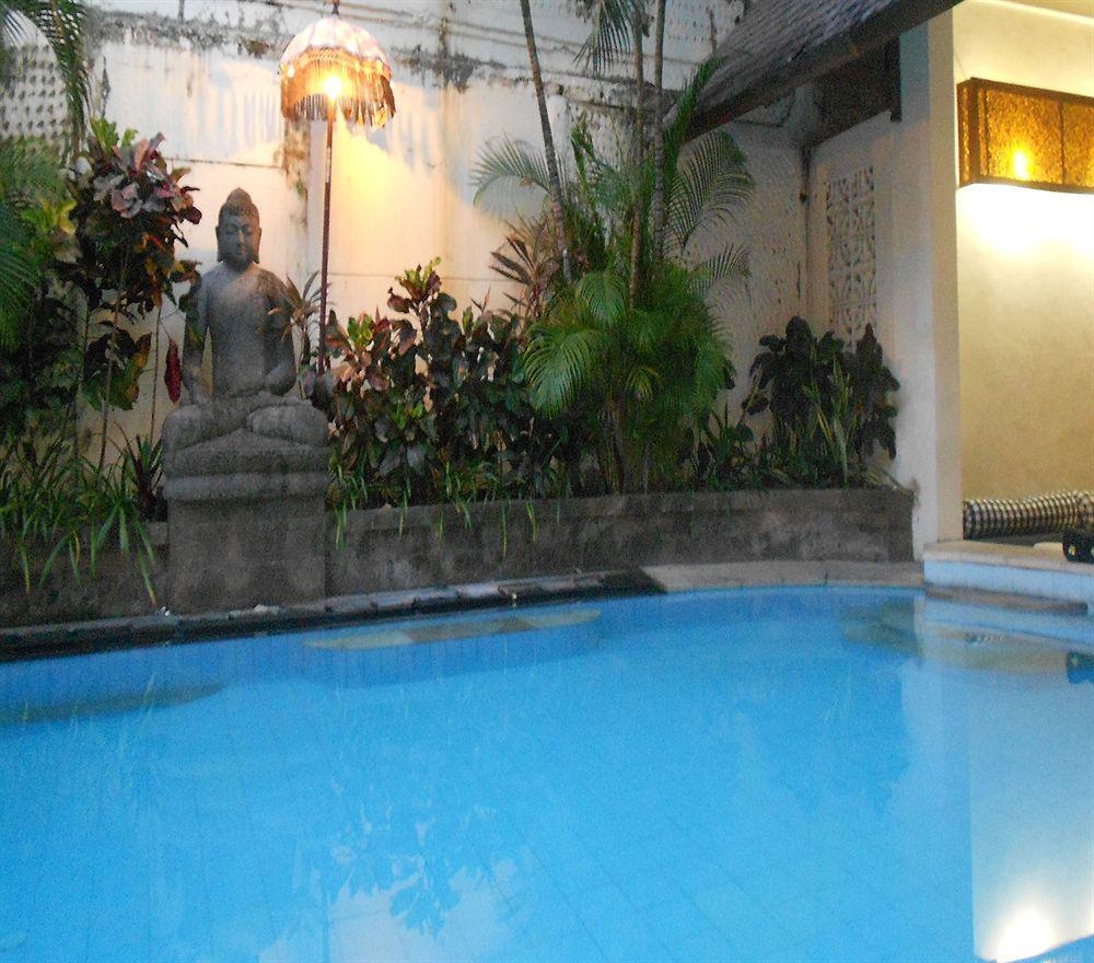 Legian Capital O 93809 Wida Hotel מראה חיצוני תמונה