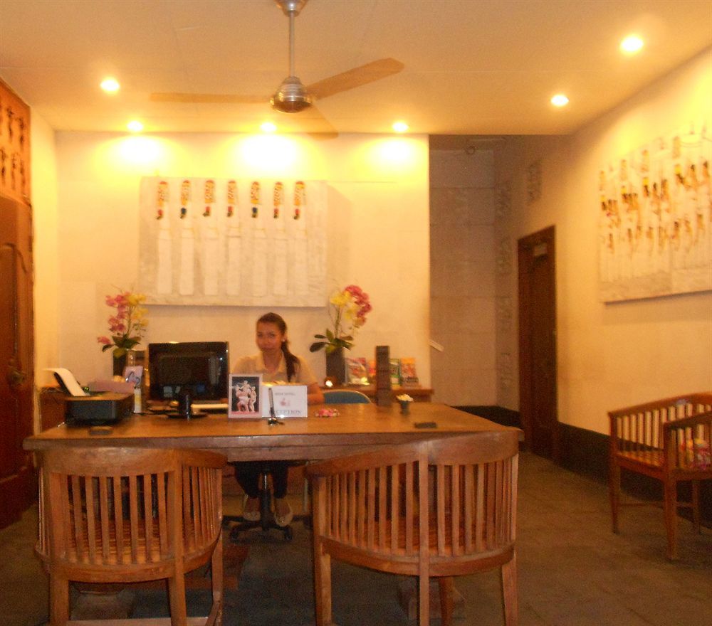 Legian Capital O 93809 Wida Hotel מראה חיצוני תמונה