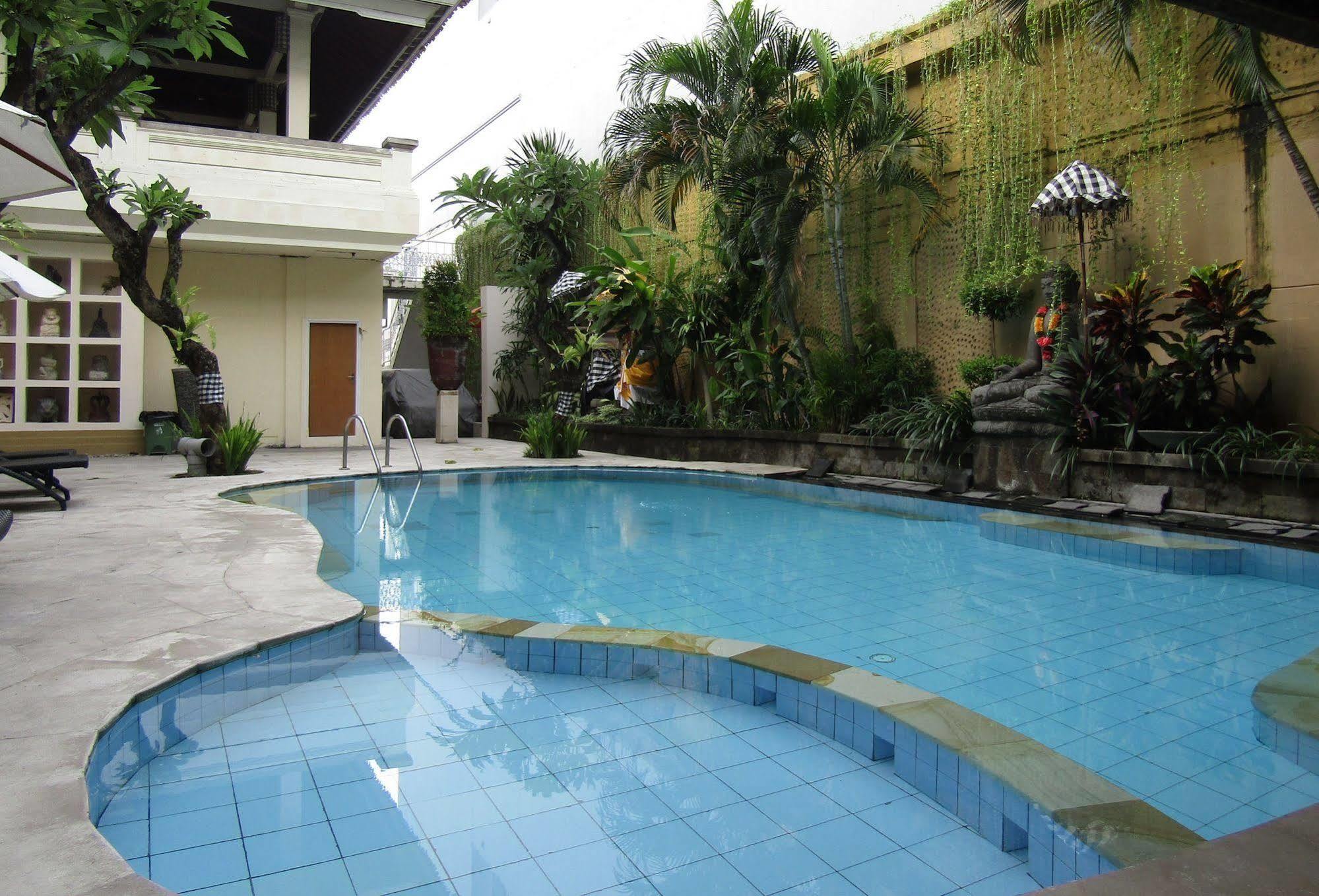 Legian Capital O 93809 Wida Hotel מראה חיצוני תמונה