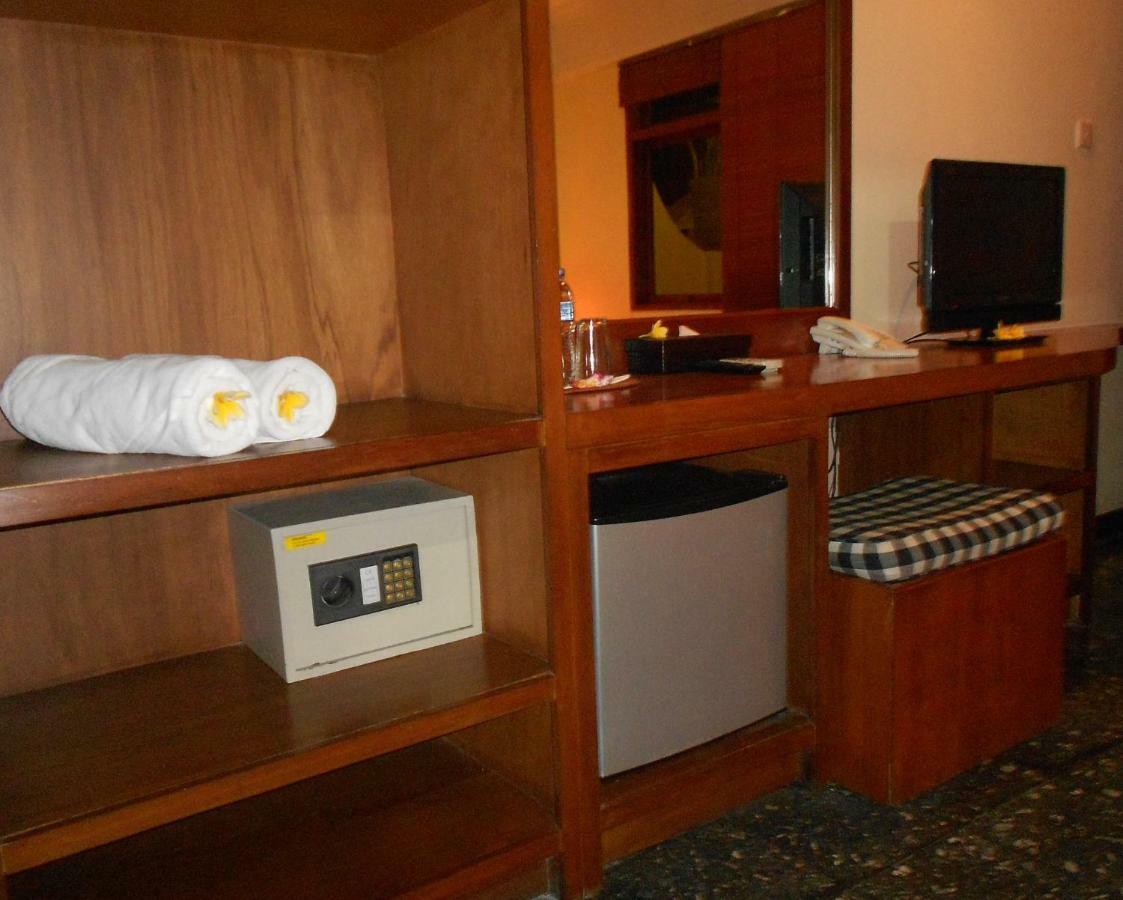 Legian Capital O 93809 Wida Hotel מראה חיצוני תמונה