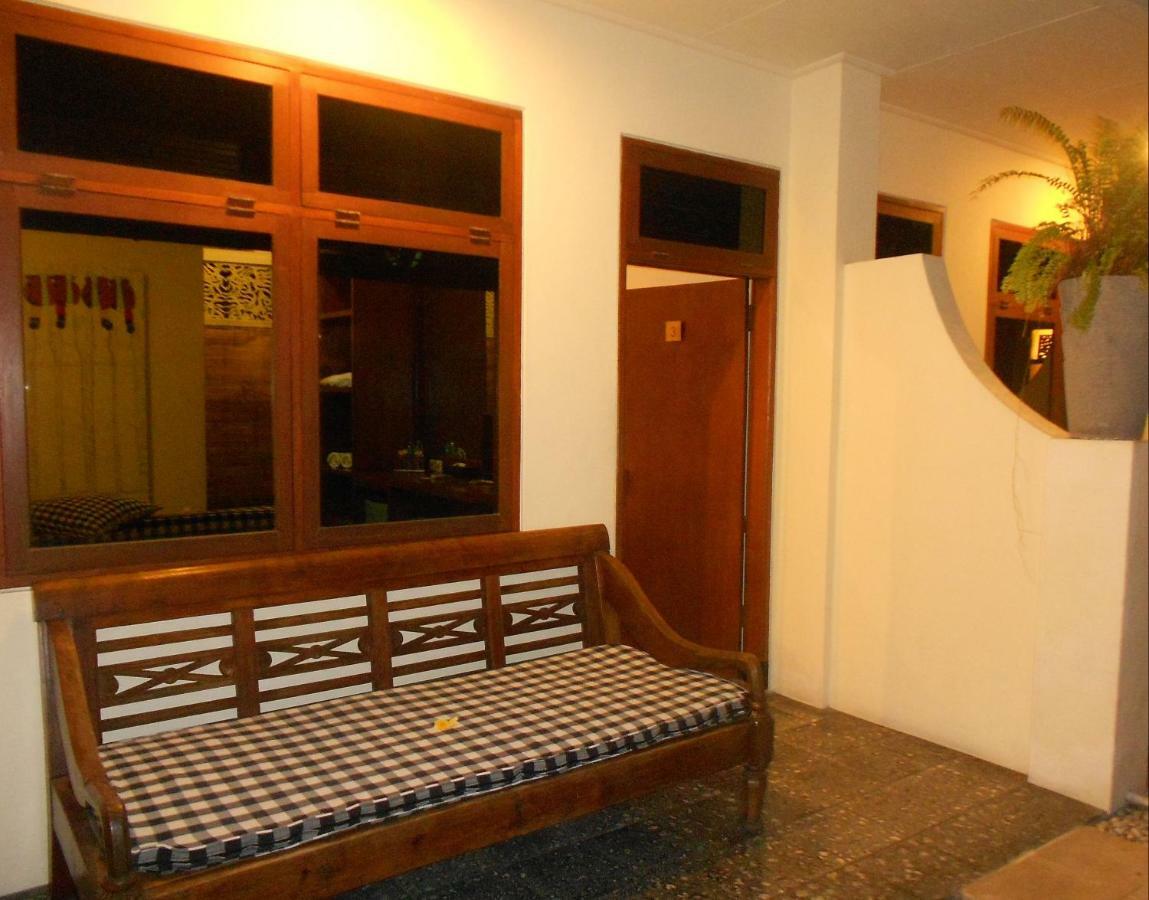 Legian Capital O 93809 Wida Hotel מראה חיצוני תמונה